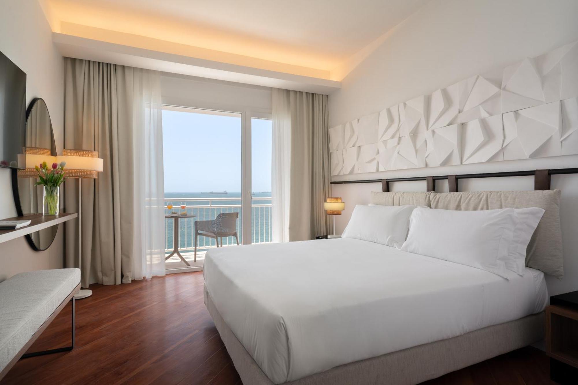 Hotel Delfino Taranto Ngoại thất bức ảnh